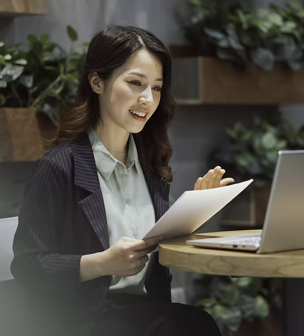 Professional in an online meeting